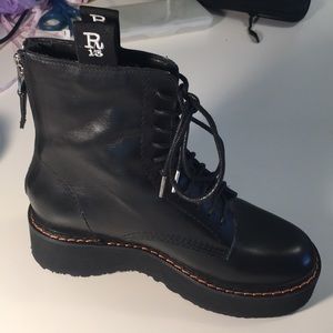 R13 Stack Boot 37